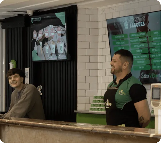 Local Vibo Helados - Atención y cartelera digital de sabores